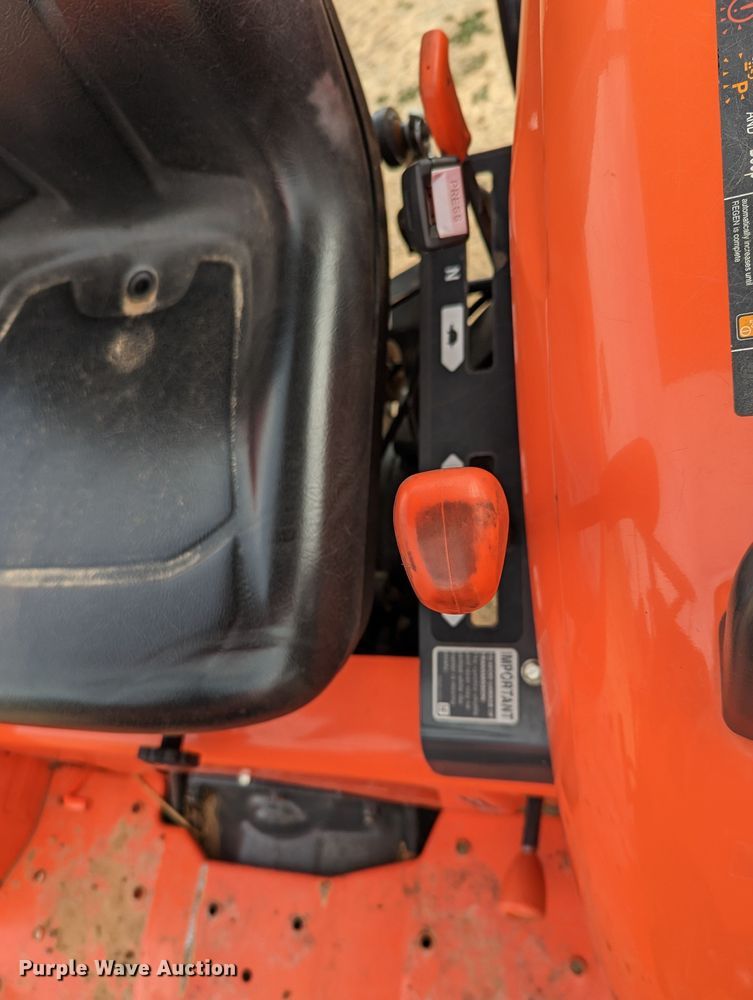 image for item LF9770 2018 Kubota L4701D  MFWD tractor