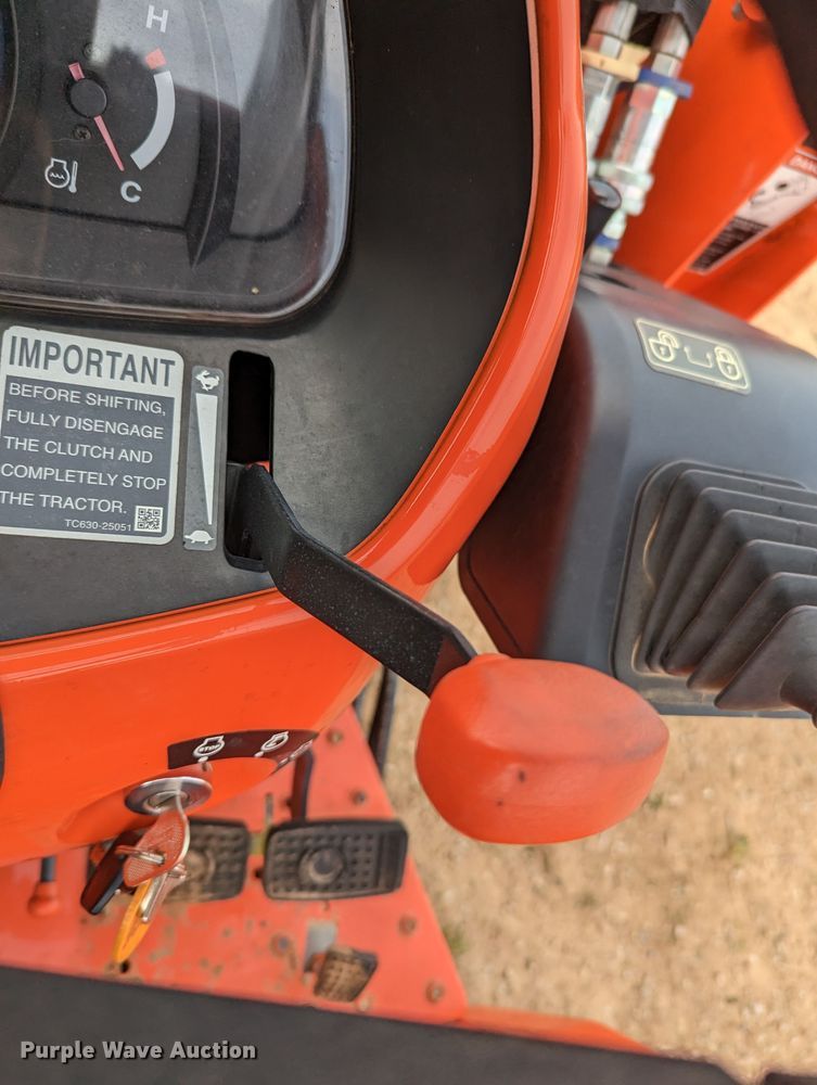 image for item LF9770 2018 Kubota L4701D  MFWD tractor
