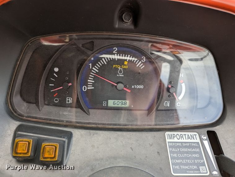 image for item LF9770 2018 Kubota L4701D  MFWD tractor