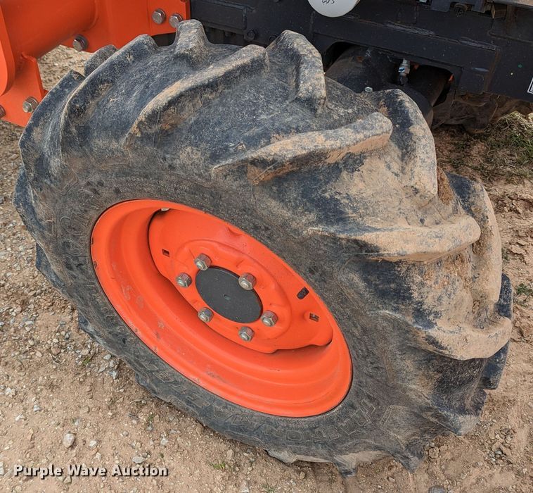 image for item LF9770 2018 Kubota L4701D  MFWD tractor