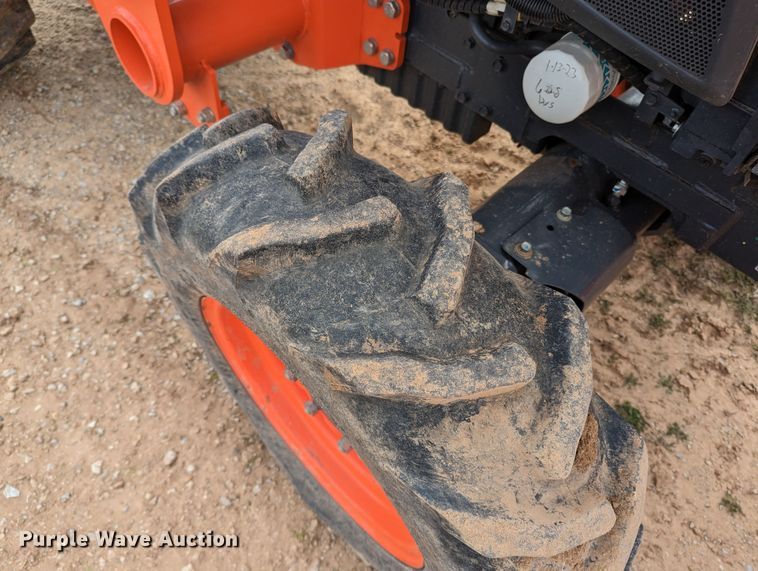 image for item LF9770 2018 Kubota L4701D  MFWD tractor