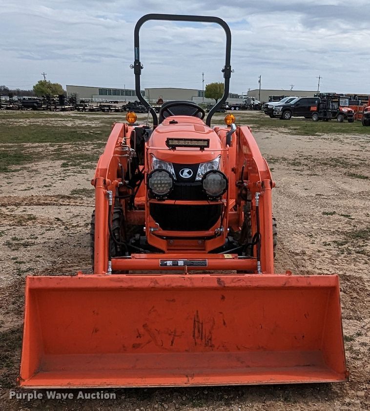 image for item LF9771 2019 Kubota L3301D  tractor