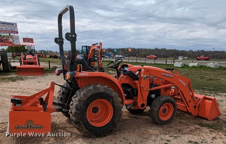 image for item LF9771 2019 Kubota L3301D  tractor