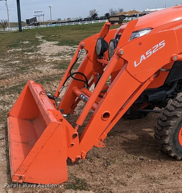 image for item LF9771 2019 Kubota L3301D  tractor
