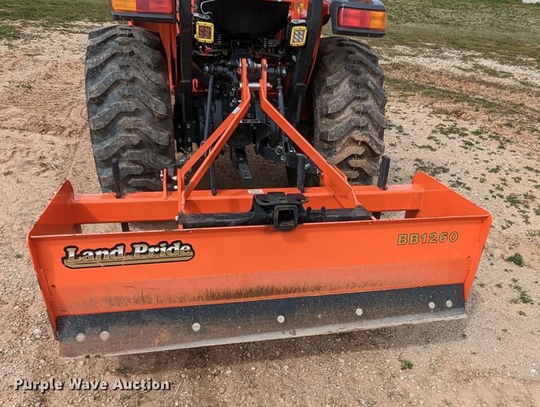 image for item LF9771 2019 Kubota L3301D  tractor