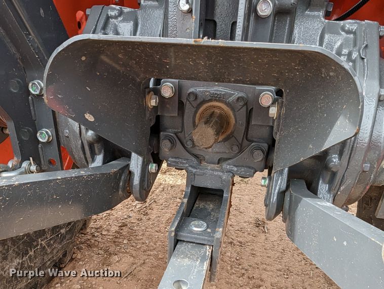 image for item LF9771 2019 Kubota L3301D  tractor