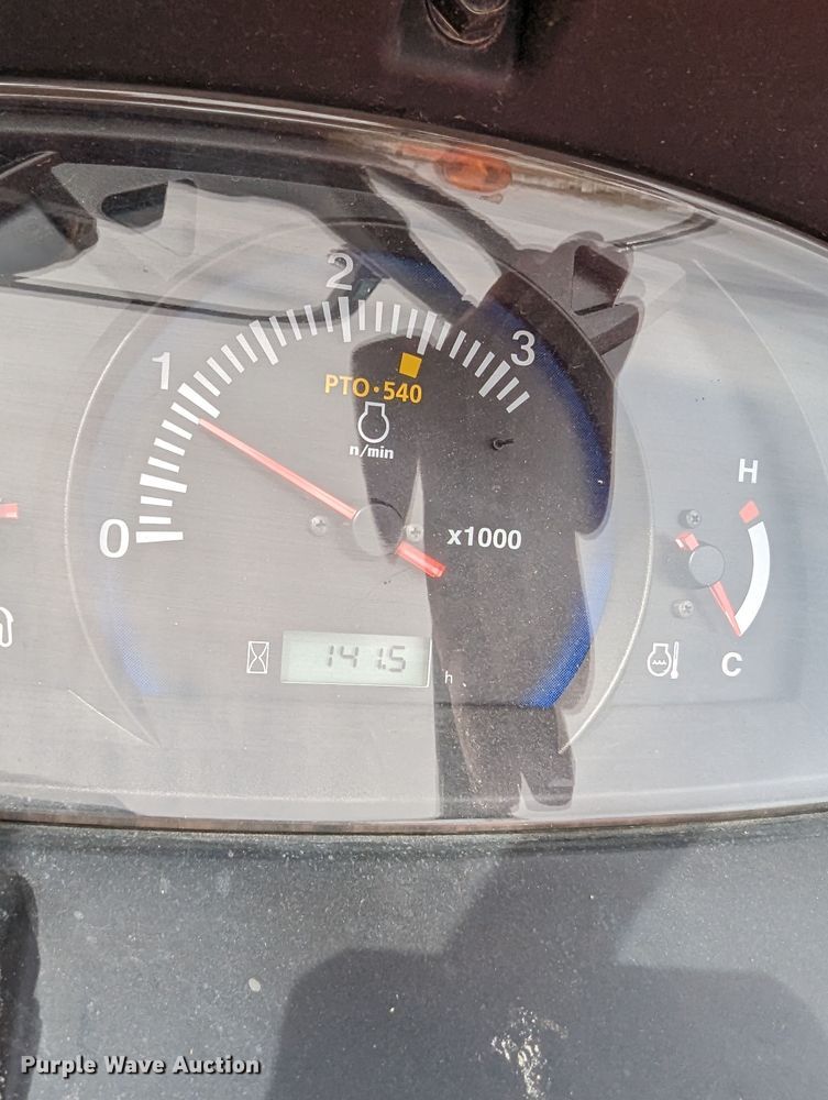 image for item LF9771 2019 Kubota L3301D  tractor