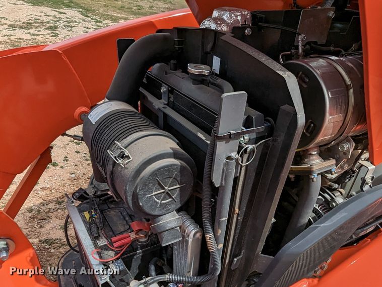 image for item LF9771 2019 Kubota L3301D  tractor