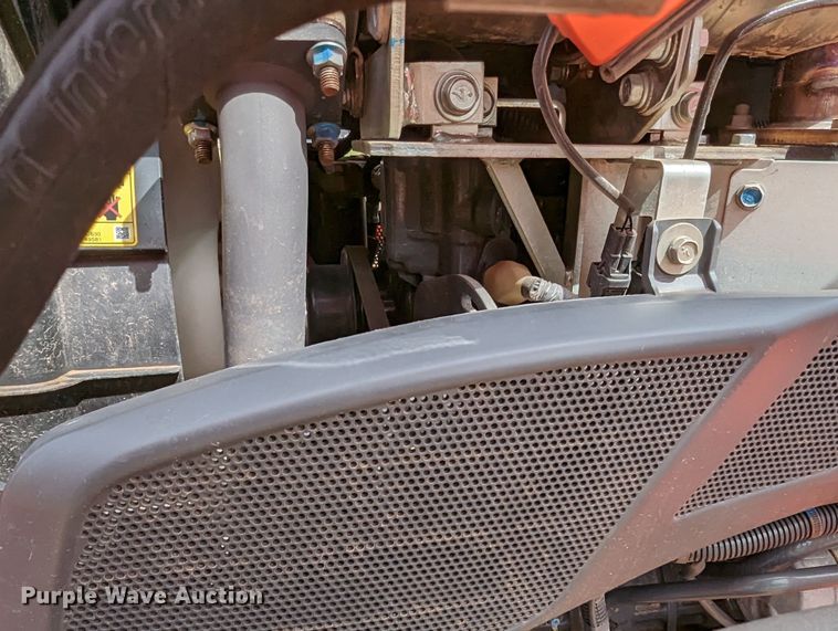 image for item LF9771 2019 Kubota L3301D  tractor