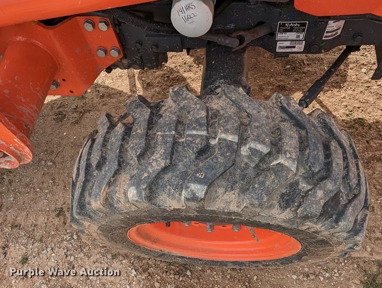 image for item LF9771 2019 Kubota L3301D  tractor