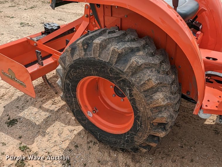image for item LF9771 2019 Kubota L3301D  tractor