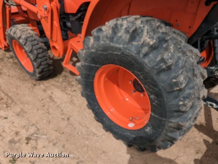 image for item LF9771 2019 Kubota L3301D  tractor