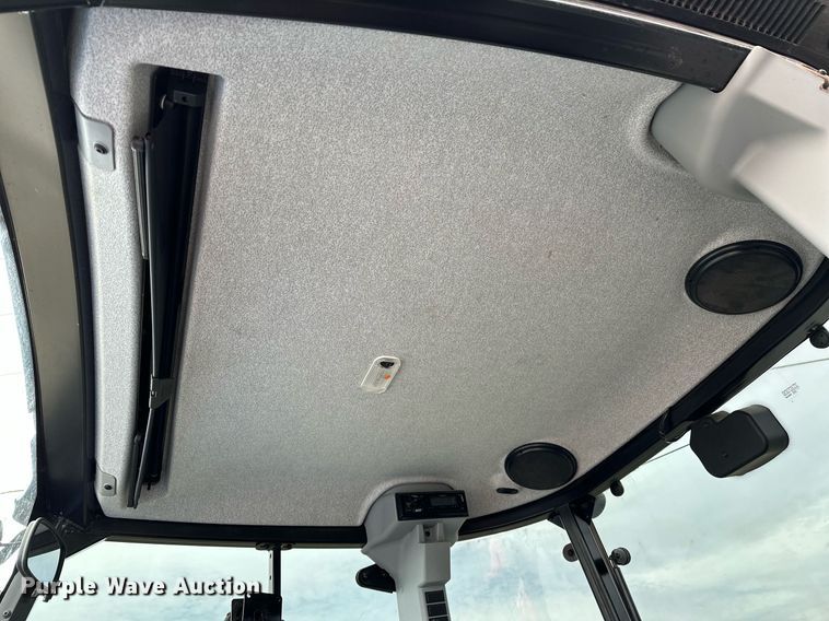 image for item LR9552 2019 New Holland Powerstar 110  MFWD tractor