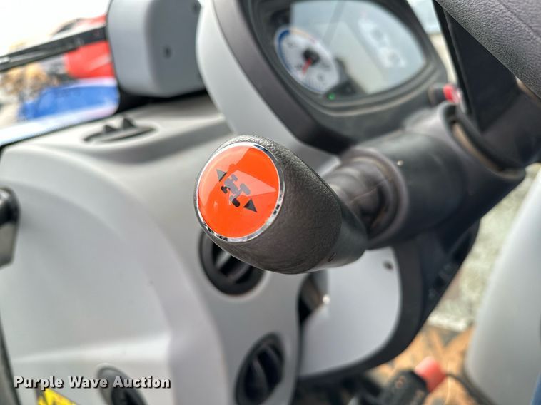 image for item LR9552 2019 New Holland Powerstar 110  MFWD tractor