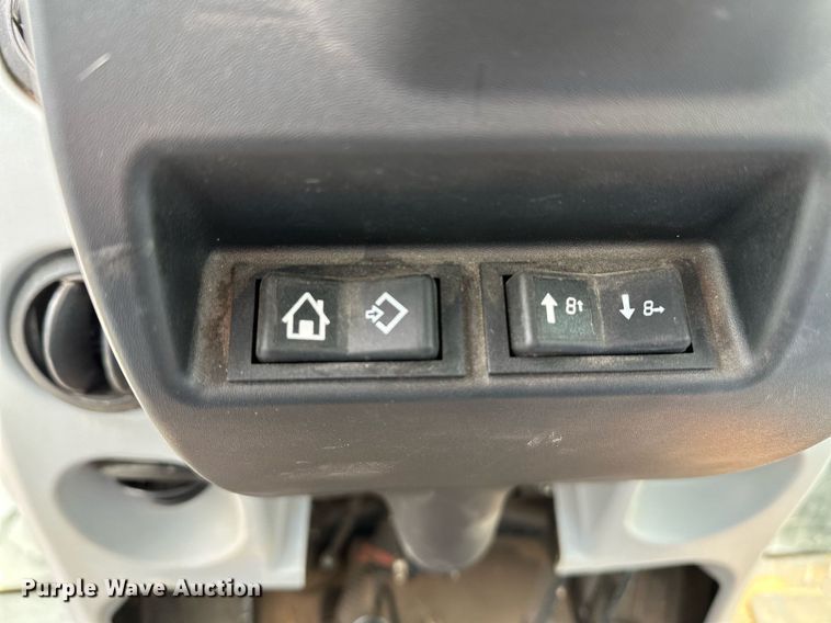 image for item LR9552 2019 New Holland Powerstar 110  MFWD tractor