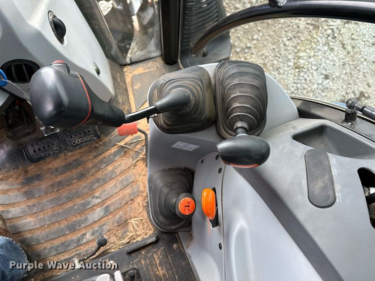 image for item LR9552 2019 New Holland Powerstar 110  MFWD tractor