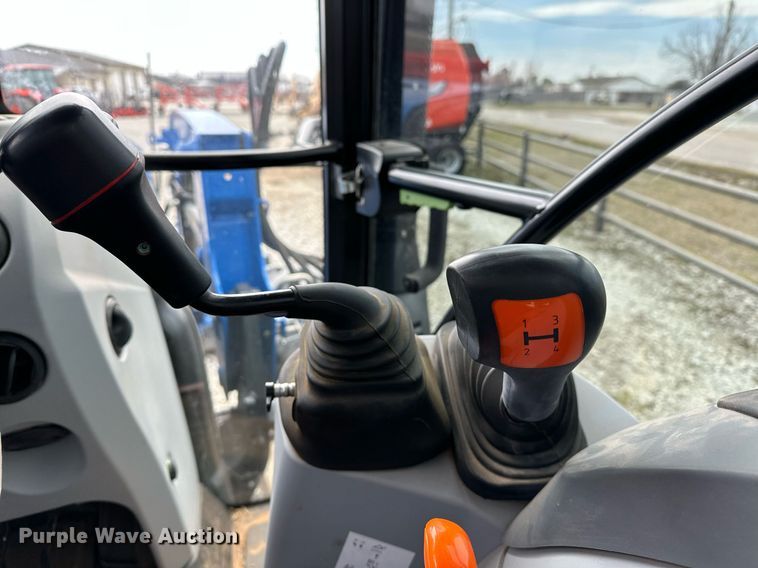 image for item LR9552 2019 New Holland Powerstar 110  MFWD tractor