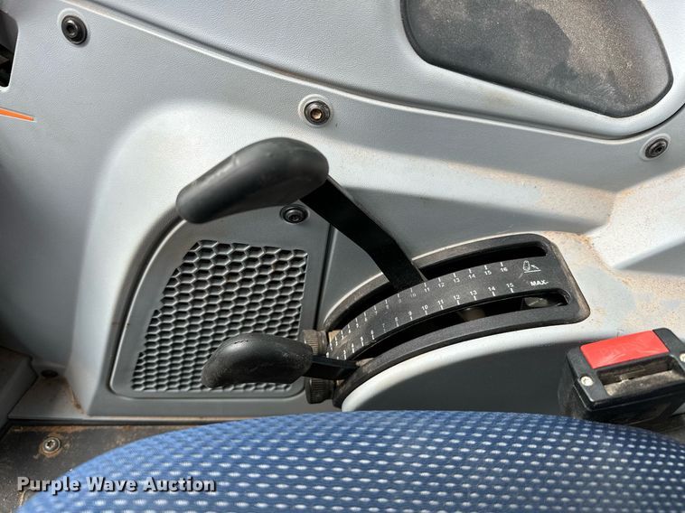 image for item LR9552 2019 New Holland Powerstar 110  MFWD tractor