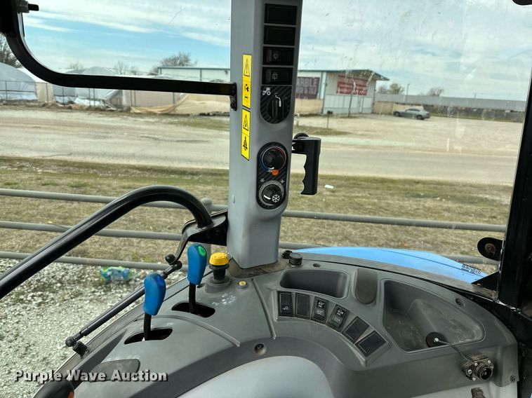 image for item LR9552 2019 New Holland Powerstar 110  MFWD tractor