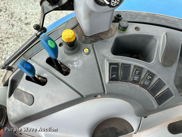 image for item LR9552 2019 New Holland Powerstar 110  MFWD tractor