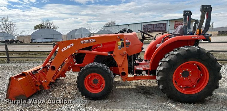 image for item LR9553 2017 Kubota MX5800D  MFWD tractor