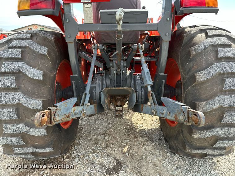 image for item LR9553 2017 Kubota MX5800D  MFWD tractor