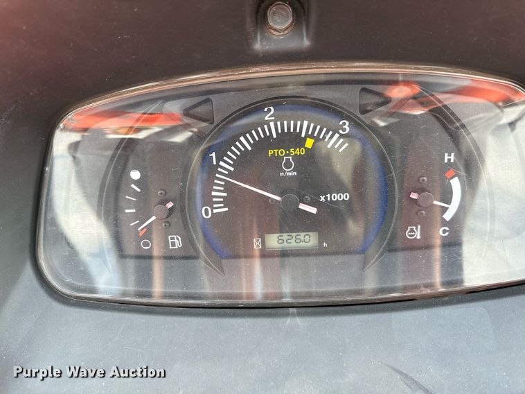 image for item LR9553 2017 Kubota MX5800D  MFWD tractor