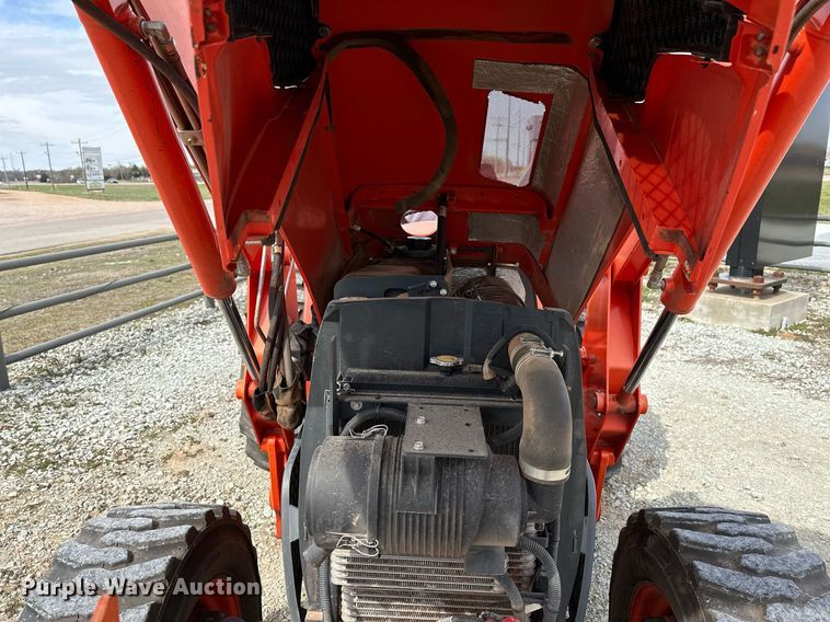 image for item LR9553 2017 Kubota MX5800D  MFWD tractor