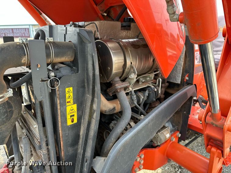 image for item LR9553 2017 Kubota MX5800D  MFWD tractor