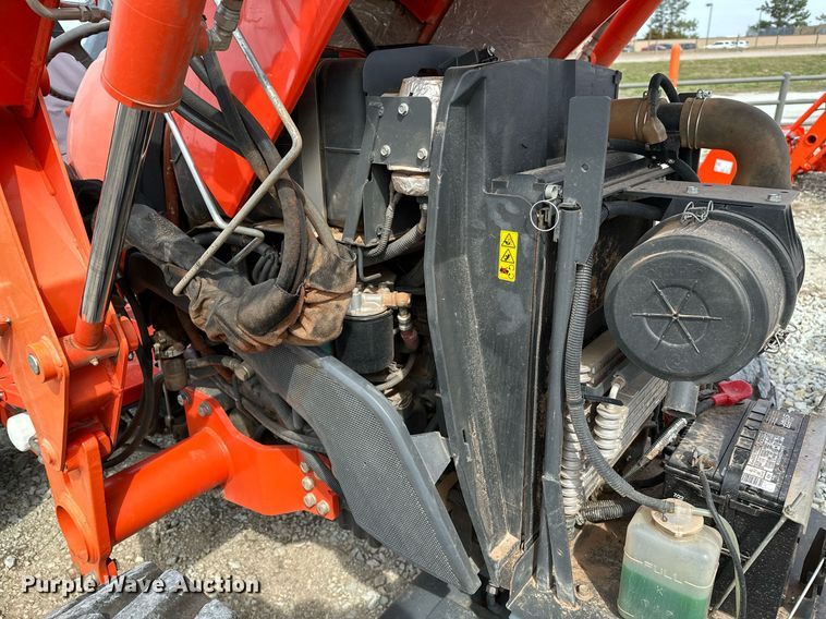 image for item LR9553 2017 Kubota MX5800D  MFWD tractor