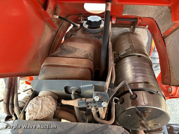 image for item LR9553 2017 Kubota MX5800D  MFWD tractor