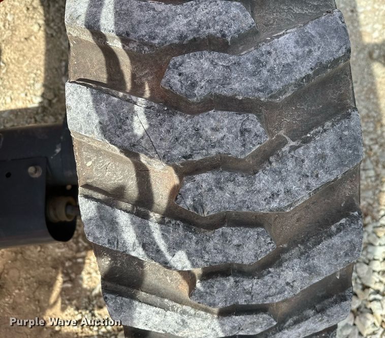 image for item LR9553 2017 Kubota MX5800D  MFWD tractor