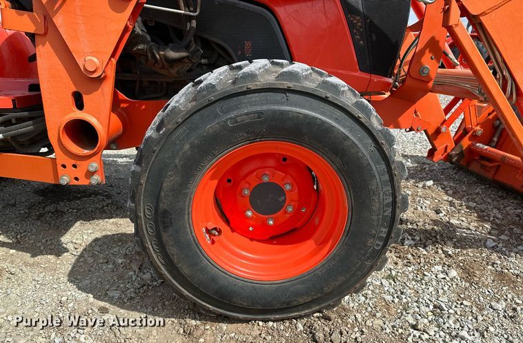 image for item LR9553 2017 Kubota MX5800D  MFWD tractor