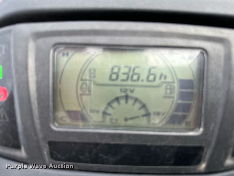 image for item LR9554 2019 Kubota ZD1211  ZTR lawn mower