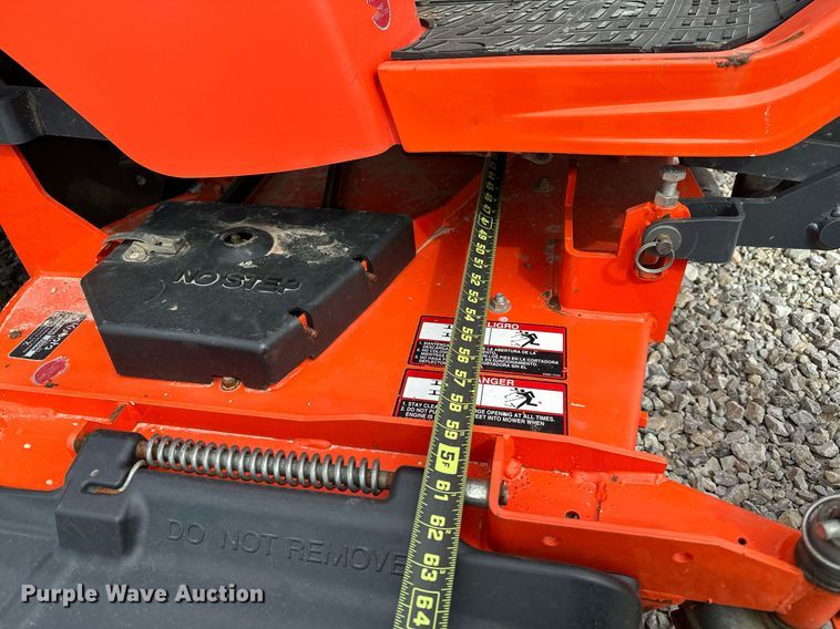 image for item LR9554 2019 Kubota ZD1211  ZTR lawn mower