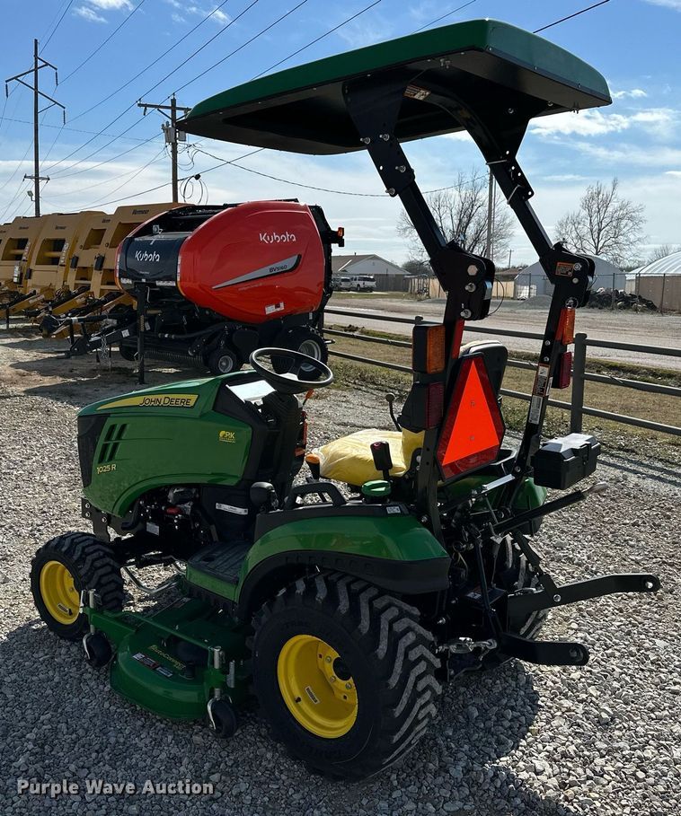 image for item LR9555 John Deere 1025R  MFWD tractor