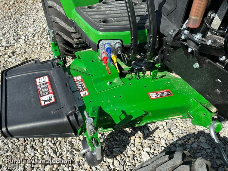 image for item LR9555 John Deere 1025R  MFWD tractor