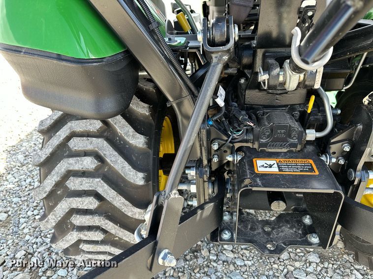 image for item LR9555 John Deere 1025R  MFWD tractor