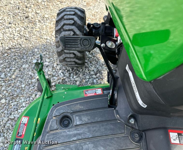 image for item LR9555 John Deere 1025R  MFWD tractor