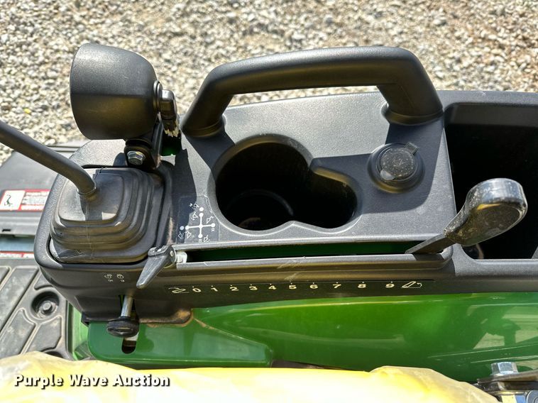 image for item LR9555 John Deere 1025R  MFWD tractor