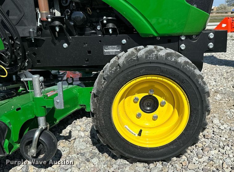 image for item LR9555 John Deere 1025R  MFWD tractor