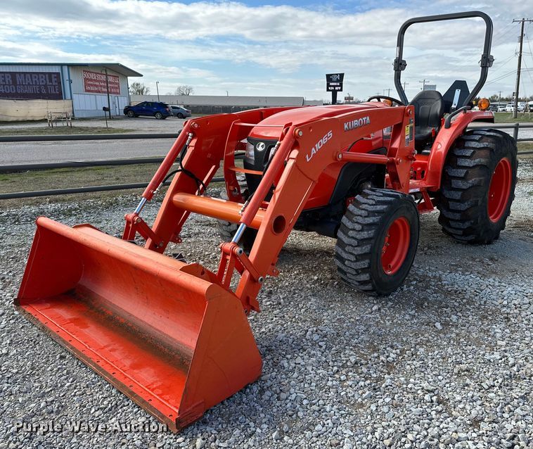 image for item LR9556 2016 Kubota MX5200  MFWD tractor