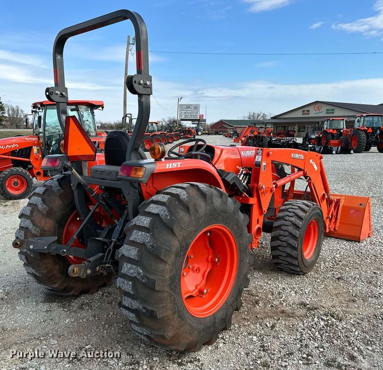 image for item LR9556 2016 Kubota MX5200  MFWD tractor