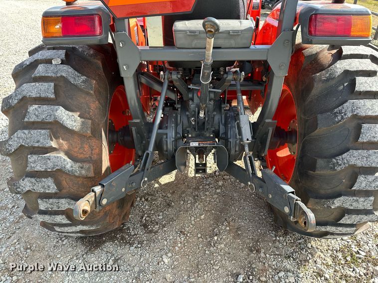 image for item LR9556 2016 Kubota MX5200  MFWD tractor