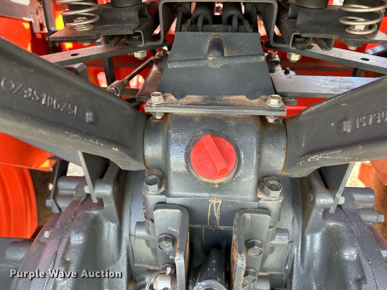 image for item LR9556 2016 Kubota MX5200  MFWD tractor