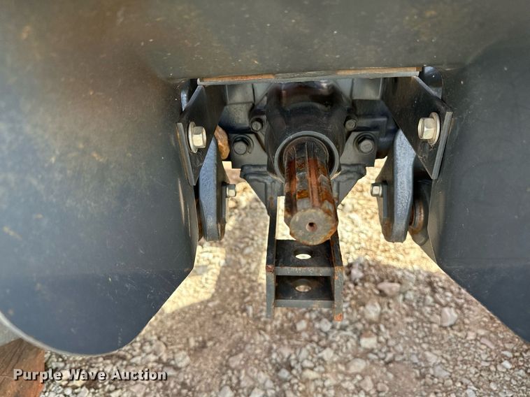 image for item LR9556 2016 Kubota MX5200  MFWD tractor