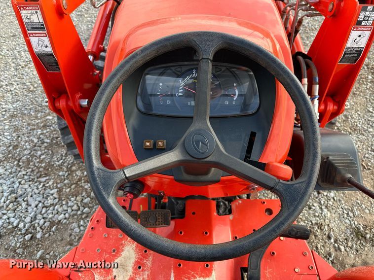 image for item LR9556 2016 Kubota MX5200  MFWD tractor
