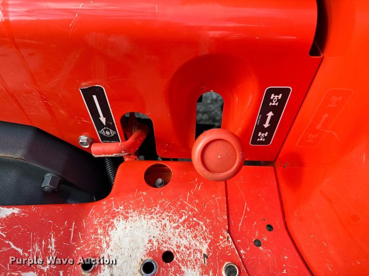 image for item LR9556 2016 Kubota MX5200  MFWD tractor