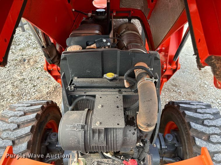 image for item LR9556 2016 Kubota MX5200  MFWD tractor