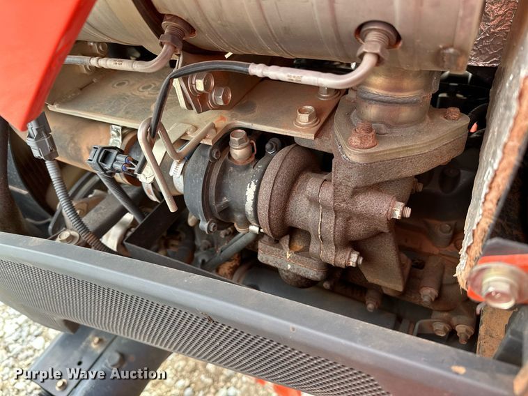 image for item LR9556 2016 Kubota MX5200  MFWD tractor